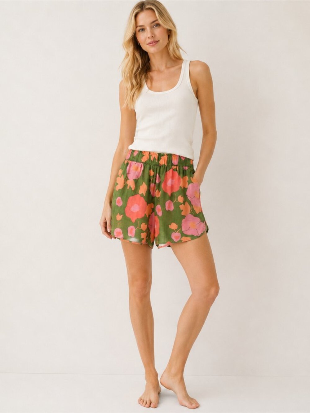 Birds of Paradis by Trovata 100% Linen Floral Shorts Green Pink Pull On Medium M